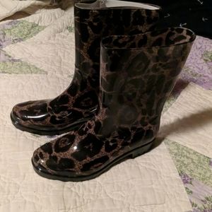 Rain boots
